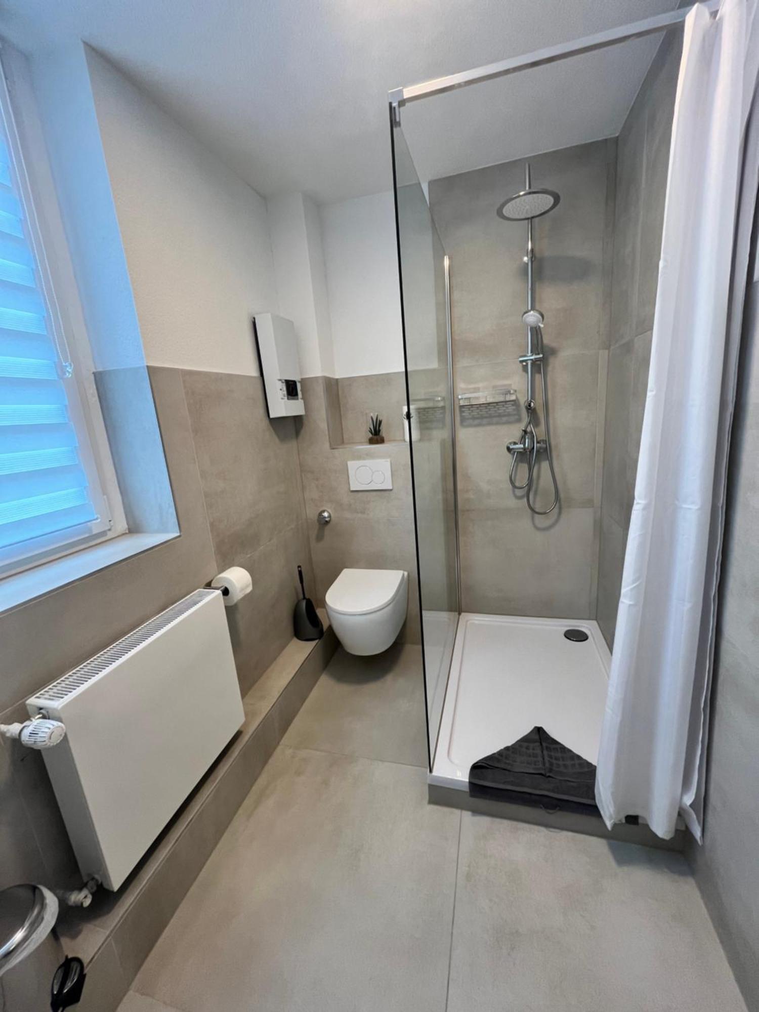 Appartment New York Naehe Duesseldorf, Messe, Hbf, City, Wifi, Helios Hospital Krefeld Buitenkant foto